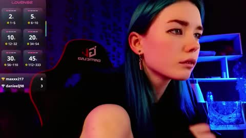 Kira online show from October 8, 2025, 10:18 pm