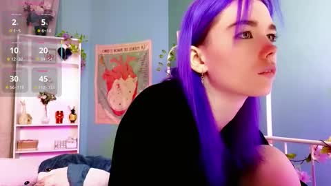 Kira online show from November 11, 2025, 9:26 pm