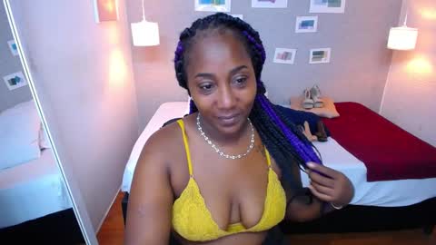 Kiara online show from March 3, 2025, 8:43 pm
