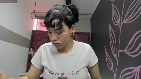KIARA FOX online show from March 25, 2026, 9:43 pm