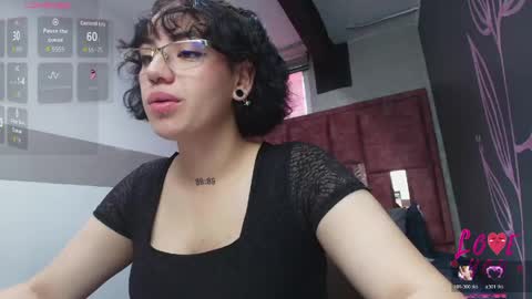 KIARA FOX online show from April 24, 2026, 8:55 pm