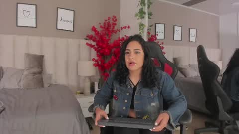 kiara kismet online show from June 19, 2026, 1:10 am