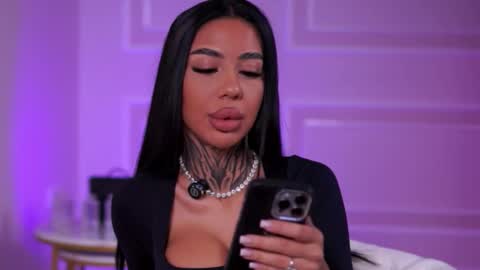 Snapshot of kiara_moreno chatting on October 25, 2025, 10:45 am kiara_moreno online show from October 25, 2025, 10:45 am