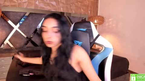 kiara_velvet__ online show from May 3, 2026, 5:02 am