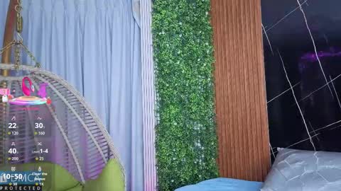 Kiara Zahiri online show from October 20, 2025, 10:59 am