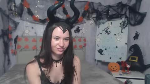 Kara online show from October 31, 2025, 9:05 pm