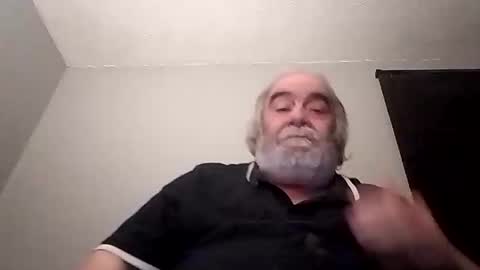 KICKINME online show from October 17, 2025, 10:45 pm