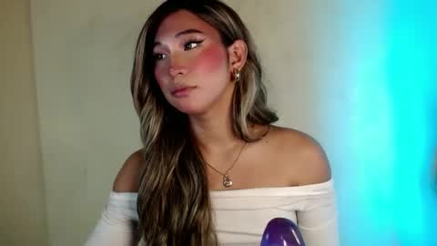 Kiera online show from December 5, 2024, 11:38 am