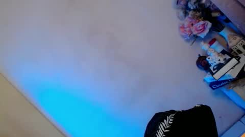 Kiera online show from May 7, 2026, 5:24 am