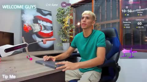 Snapshot of kieran_derek chatting on January 17, 2025, 3:23 am Kieran Derek online show from January 17, 2025, 3:23 am