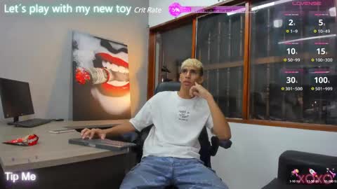 Snapshot of kieran_derek chatting on January 26, 2025, 7:20 pm Kieran Derek online show from January 26, 2025, 7:20 pm
