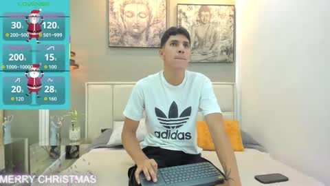 Snapshot of kieran_derek chatting on December 23, 2025, 3:37 am Kieran Derek online show from December 23, 2025, 3:37 am