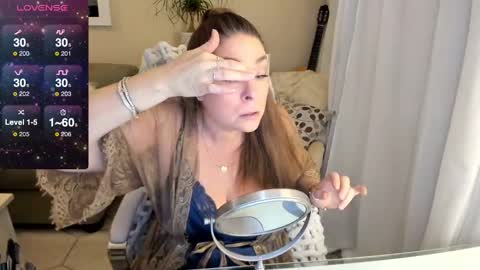 Snapshot of kierareines chatting on February 2, 2025, 4:37 am Kiera Reines online show from February 2, 2025, 4:37 am