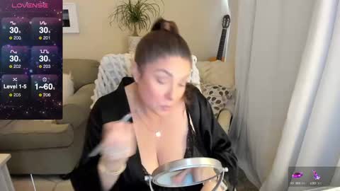 Snapshot of kierareines chatting on February 16, 2025, 6:32 pm Kiera Reines online show from February 16, 2025, 6:32 pm