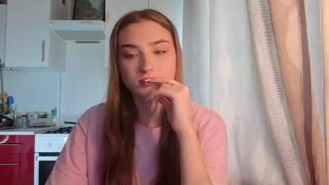 Ola my name is Lissa  Lets hit 10 Thumbs Up together   online show from June 25, 2026, 1:26 pm