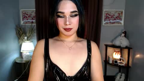 Im Mia online show from September 27, 2025, 7:57 am