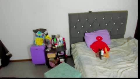 kiimjacson1 online show from February 24, 2025, 5:22 am