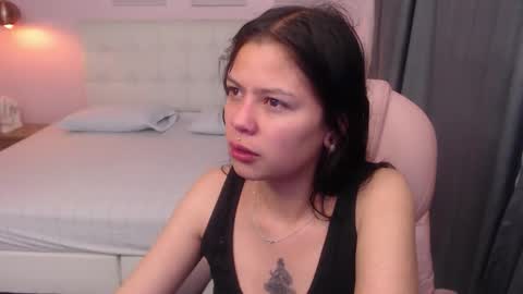 Snapshot of kiki_cams chatting on September 19, 2025, 11:33 am kIKI online show from September 19, 2025, 11:33 am