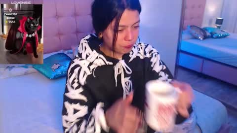 Snapshot of kiki_cams chatting on September 30, 2025, 11:37 am kIKI online show from September 30, 2025, 11:37 am