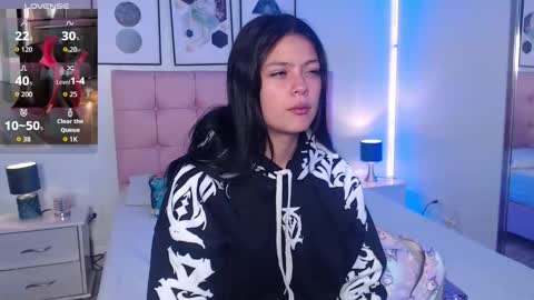 Snapshot of kiki_cams chatting on October 1, 2025, 11:49 am kIKI online show from October 1, 2025, 11:49 am