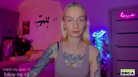 Snapshot of kiki_cute__ chatting on November 2, 2025, 9:28 pm Kiki online show from November 2, 2025, 9:28 pm