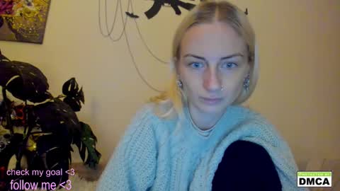 Snapshot of kiki_cute__ chatting on November 7, 2025, 7:25 pm Kiki online show from November 7, 2025, 7:25 pm