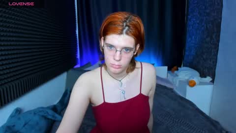 Snapshot of kiki_krash chatting on December 3, 2024, 4:17 pm Kiki online show from December 3, 2024, 4:17 pm