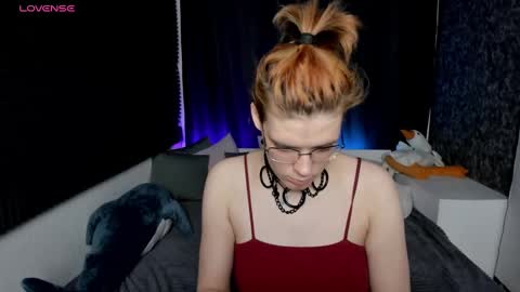 Snapshot of kiki_krash chatting on December 6, 2024, 4:38 pm Kiki online show from December 6, 2024, 4:38 pm