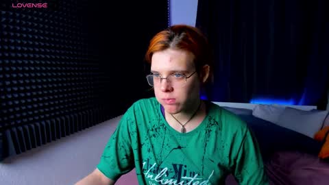 Snapshot of kiki_krash chatting on December 18, 2024, 10:30 am Kiki online show from December 18, 2024, 10:30 am