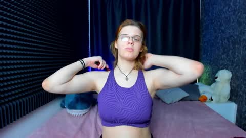 Snapshot of kiki_krash chatting on January 7, 2025, 10:22 am Kiki online show from January 7, 2025, 10:22 am