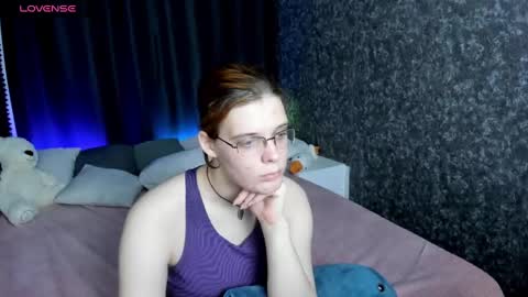 Snapshot of kiki_krash chatting on January 9, 2025, 4:39 pm Kiki online show from January 9, 2025, 4:39 pm