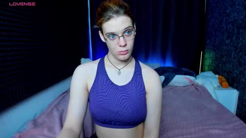 Snapshot of kiki_krash chatting on January 14, 2025, 10:27 am Kiki online show from January 14, 2025, 10:27 am