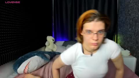 Snapshot of kiki_krash chatting on January 16, 2025, 2:51 pm Kiki online show from January 16, 2025, 2:51 pm