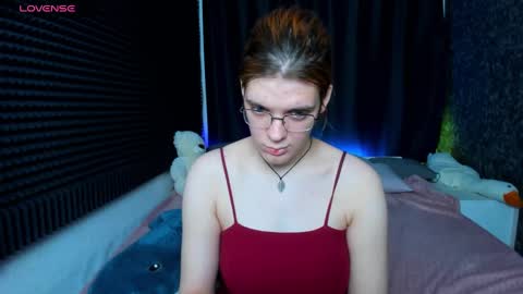 Snapshot of kiki_krash chatting on January 21, 2025, 1:11 pm Kiki online show from January 21, 2025, 1:11 pm
