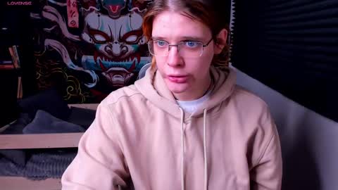 Snapshot of kiki_krash chatting on February 21, 2025, 10:39 am Kiki online show from February 21, 2025, 10:39 am