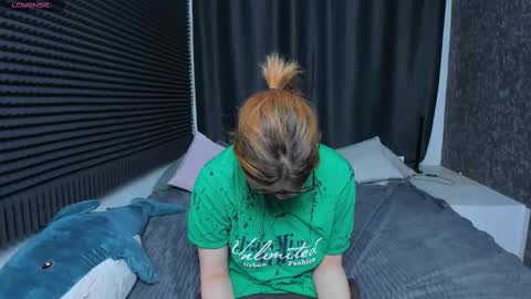Snapshot of kiki_krash chatting on February 24, 2025, 10:15 am Kiki online show from February 24, 2025, 10:15 am