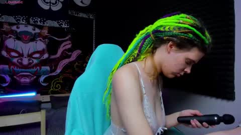 Kiki online show from October 31, 2025, 10:05 am