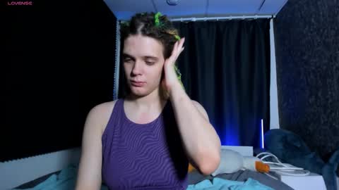 Kiki online show from November 26, 2025, 10:05 am