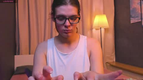 Kiki online show from April 23, 2026, 10:14 am