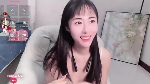 kiki_loveu online show from February 15, 2025, 3:06 pm