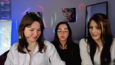 kiki_swan online show from February 7, 2026, 10:57 pm