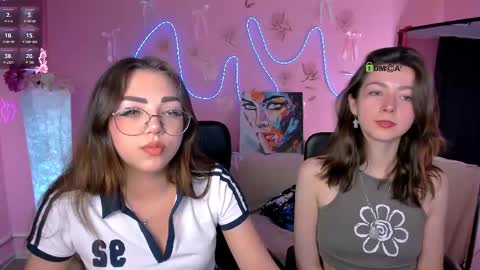 Snapshot of kiki_swan chatting on May 23, 2026, 7:18 pm kiki_swan online show from May 23, 2026, 7:18 pm
