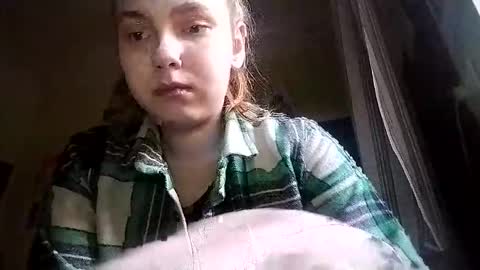 kikibang_ online show from January 12, 2026, 8:41 am