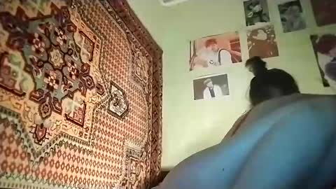 kikibang_ online show from May 17, 2026, 7:32 pm