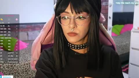 kiki online show from April 6, 2026, 9:38 pm
