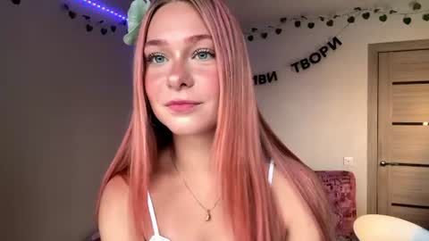 Snapshot of kikixie chatting on July 8, 2026, 4:22 pm Lilly online show from July 8, 2026, 4:22 pm