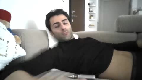 kikkus01 online show from January 19, 2026, 2:32 pm