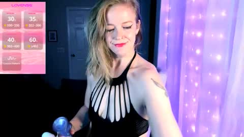 Snapshot of kiks823 chatting on October 31, 2025, 10:05 am ONLY FANS Britteebee online show from October 31, 2025, 10:05 am