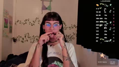 Bella online show from April 27, 2026, 9:02 pm