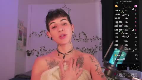 Bella online show from May 4, 2026, 9:33 pm